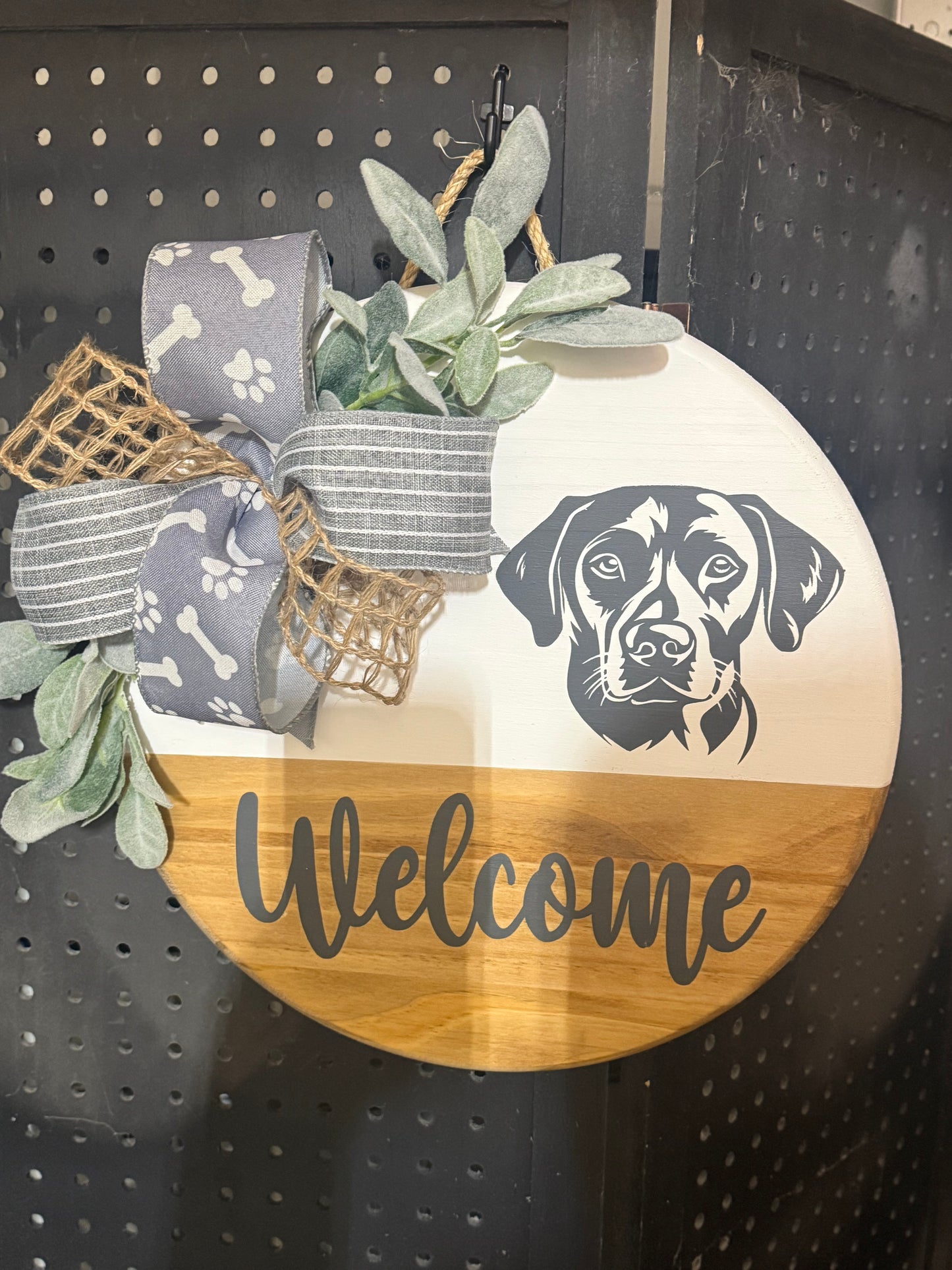 18” Custom Dog sign. Can do any breed