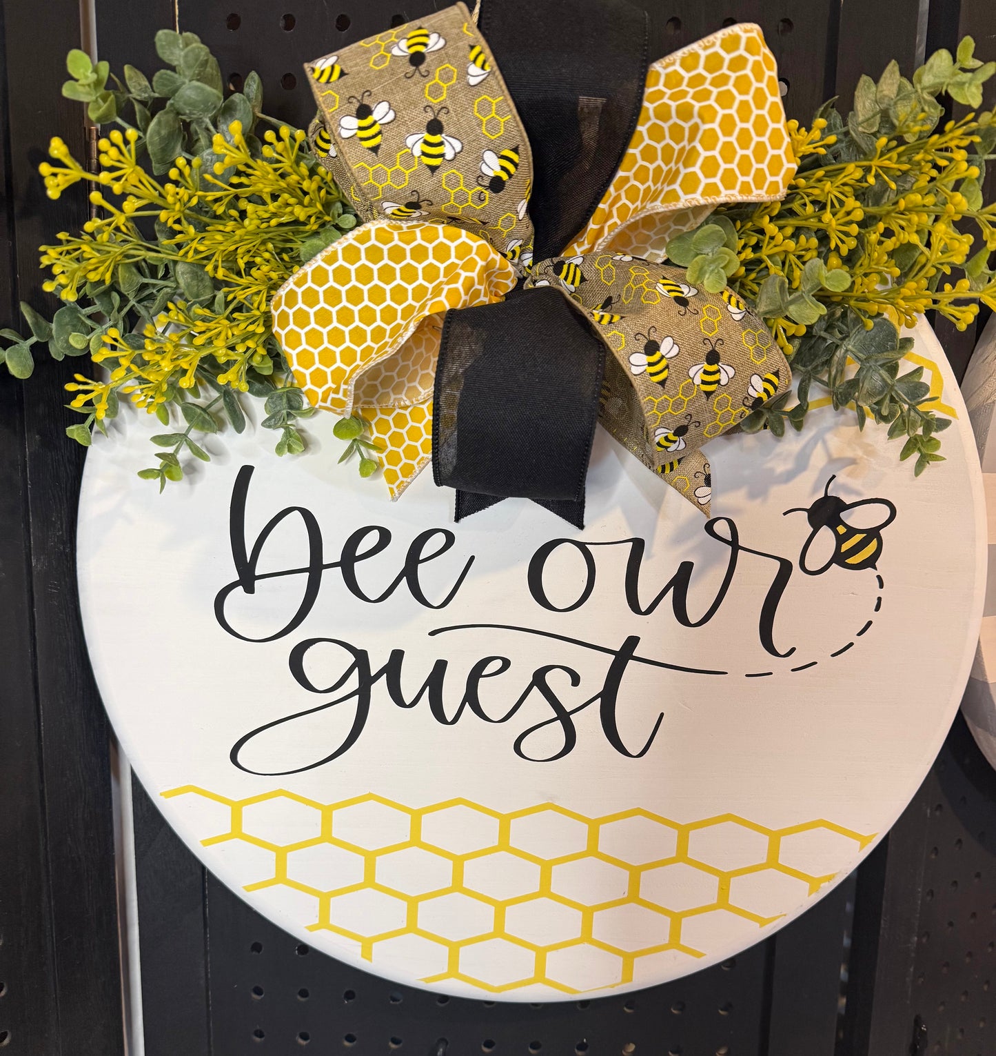18” - Bee our guest with honeycombs and bee