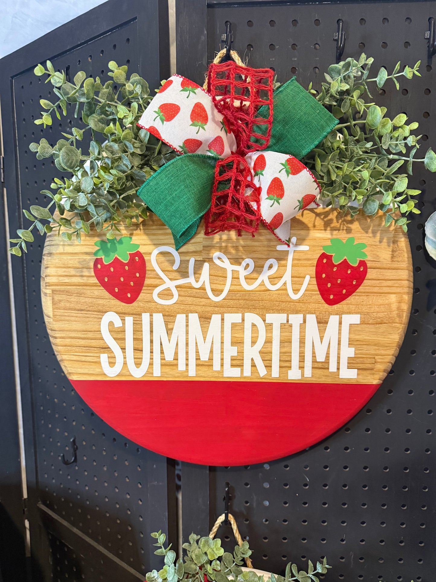 18” Door Hanger - Sweet Summertime with Strawberries