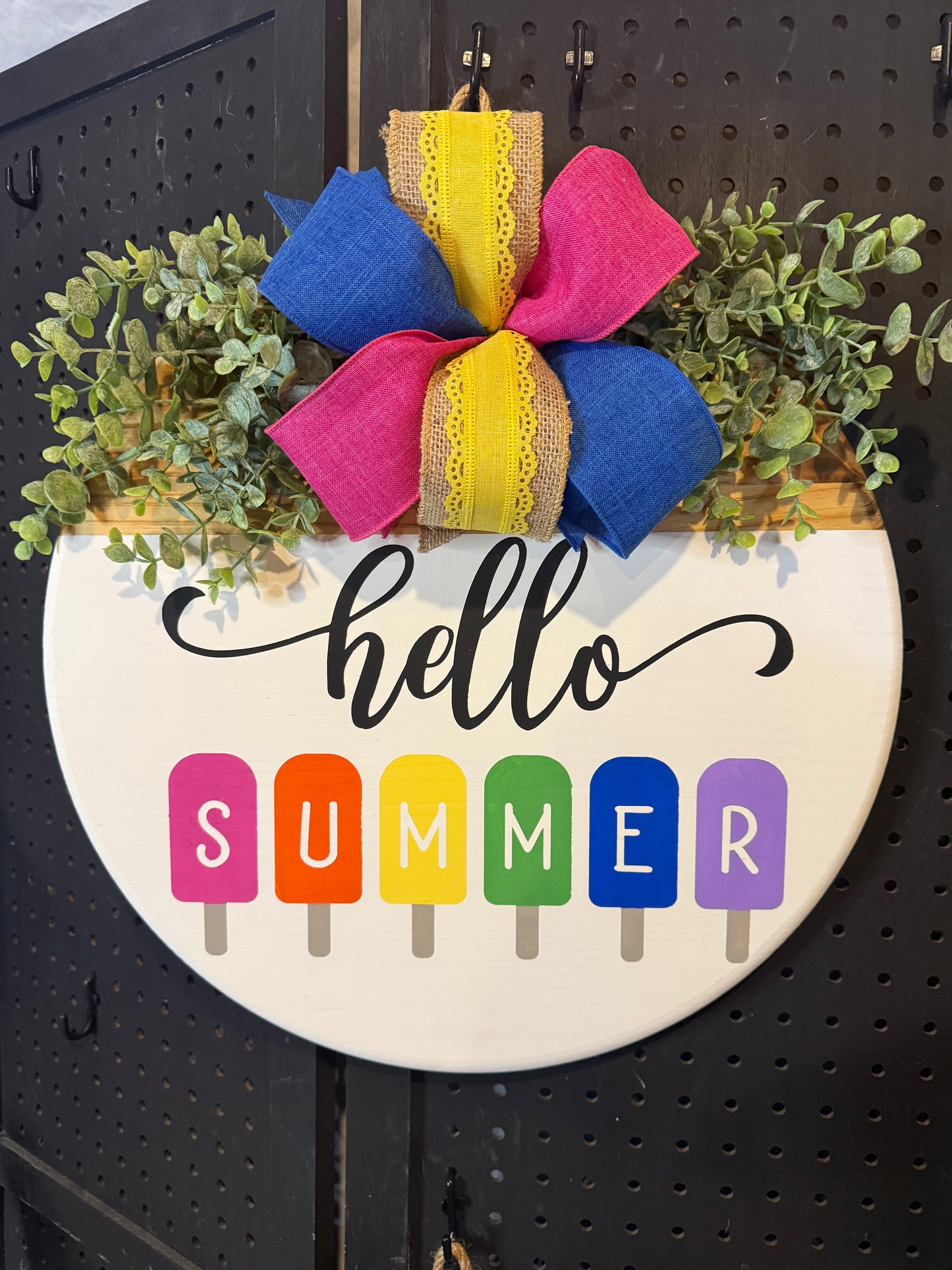 18” Door Hanger - Hello Summer