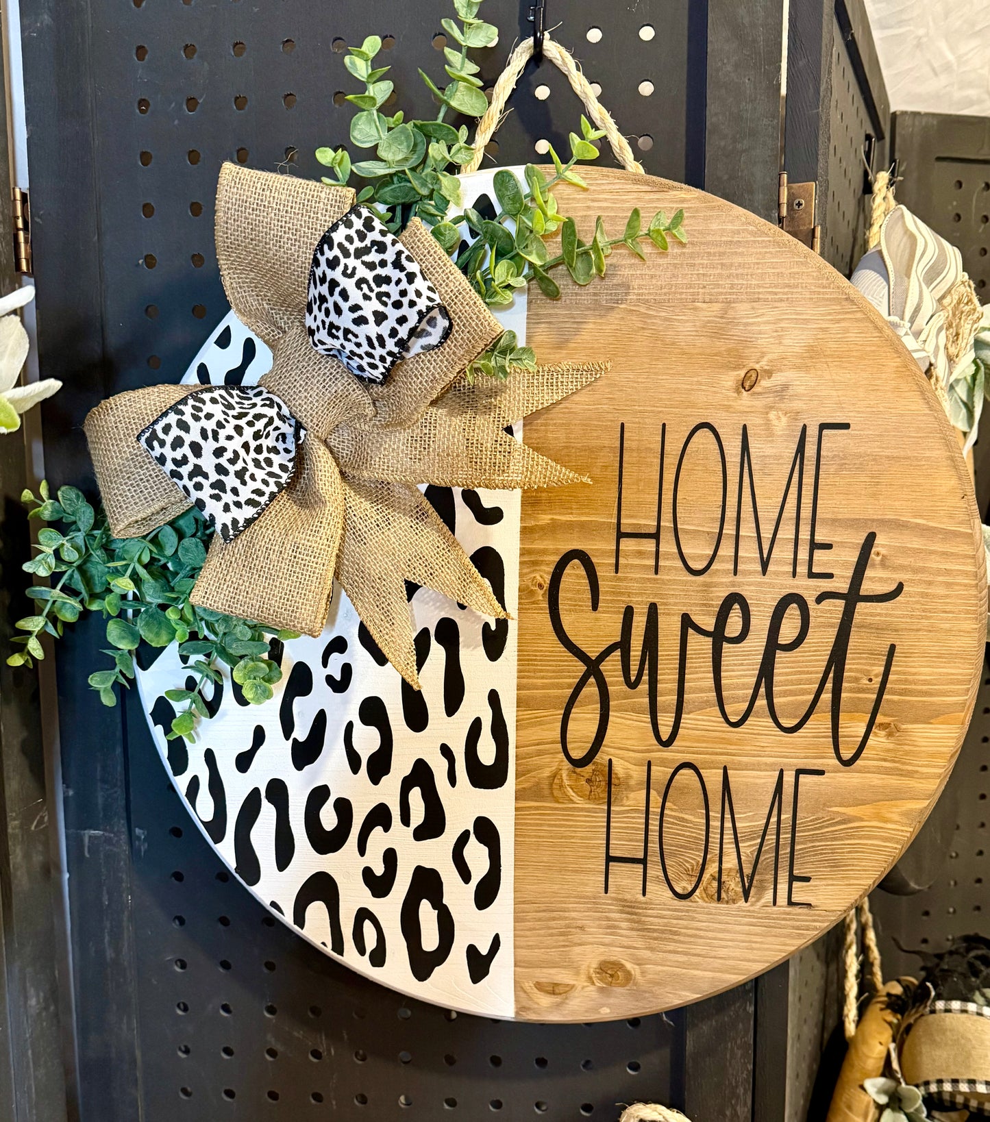 Door Hanger - Home sweet home - leopard print