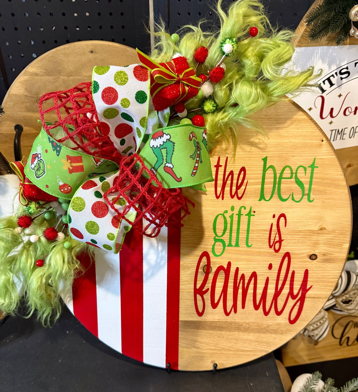 Door Hanger - the best gift is family - Grinch themed