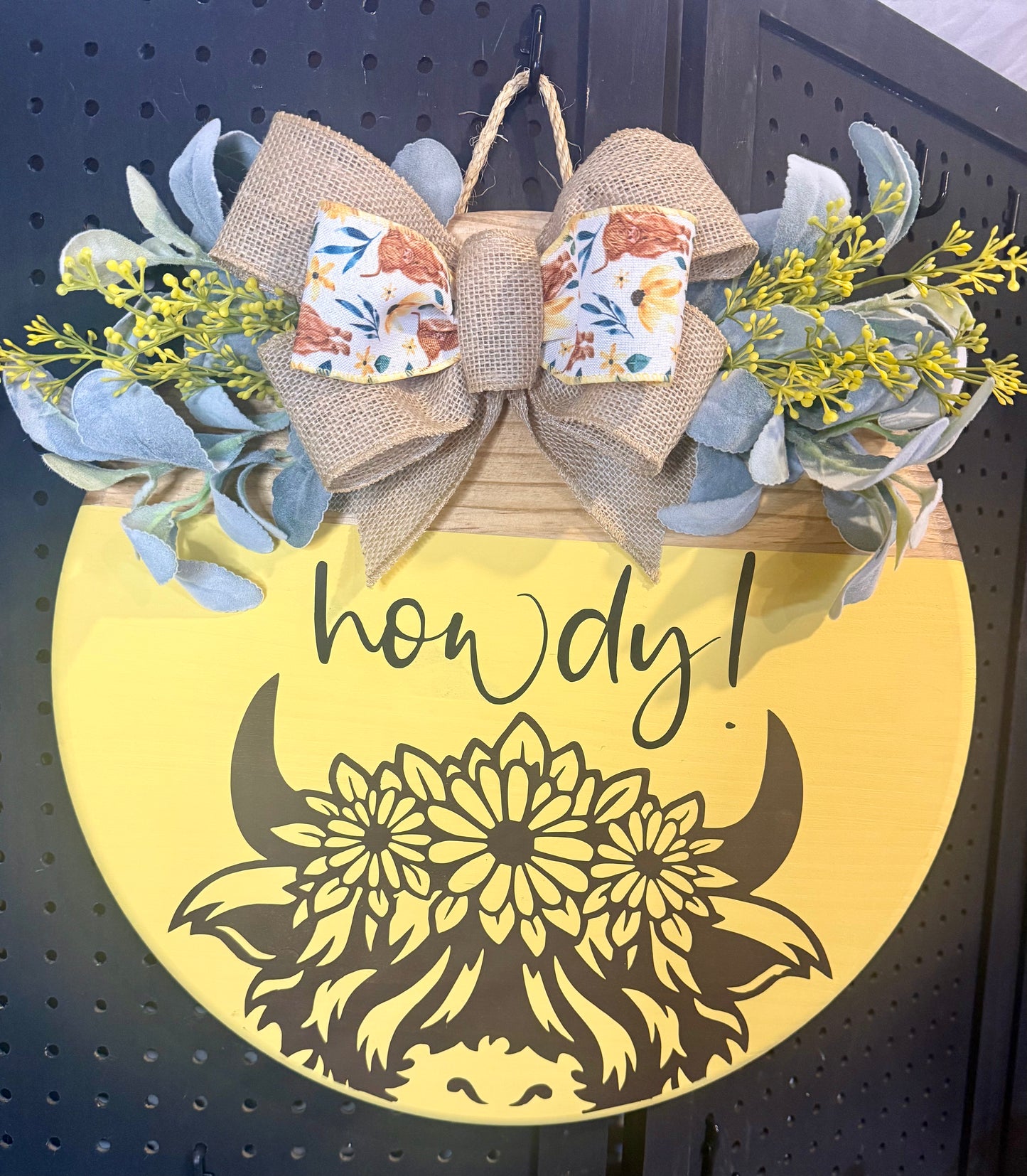 18” Door Hanger - Yellow with Highland Cow